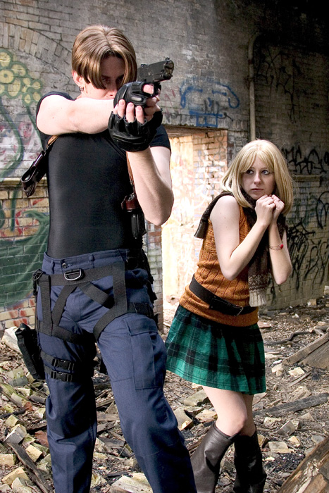 Resident evil 4 ashley cosplay