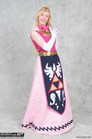 Princess Zelda from Legend of Zelda: The Wind Waker worn by Countess Lenore