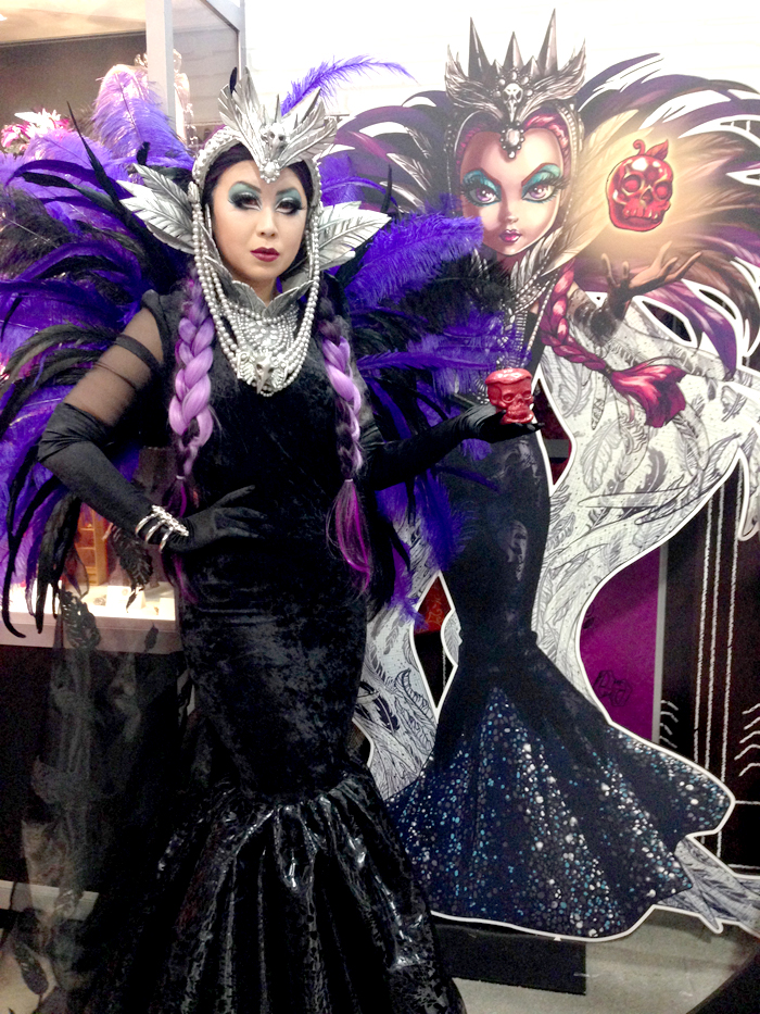 Photo of Die cosplaying Raven Queen (Ever After High) .