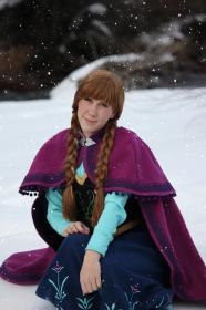 Anna from Frozen worn by NyuNyu