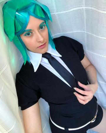 Phosphophyllite from Land of the Lustrous