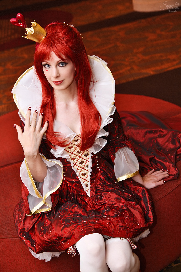 Red cosplay. Ред Квин ред Квин. Фото ред Квин. Red Queen Cosplay.