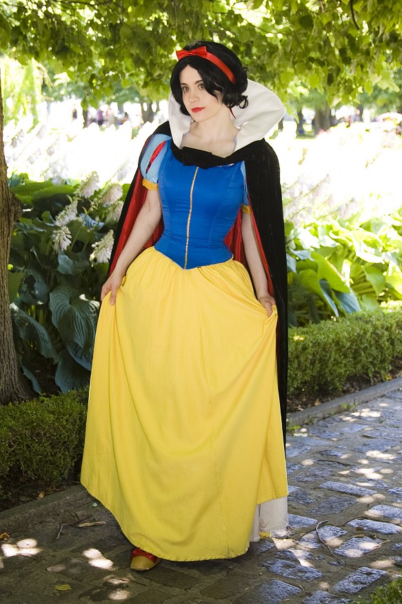 Snow White (Snow White and the Seven Dwarfs) by Stray Wind | ACParadise.com