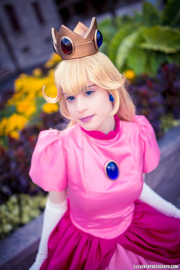 Princess Peach Toadstool (Super Mario Brothers Series) by Stray Wind ...