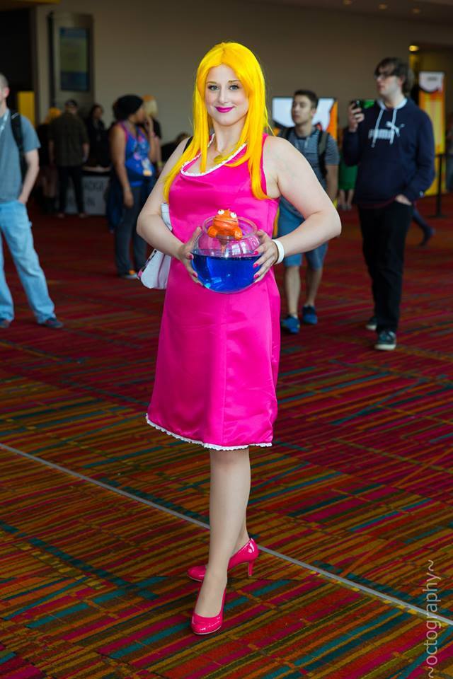 Photo of Pocky Princess Darcy cosplaying Francine (American Dad) .