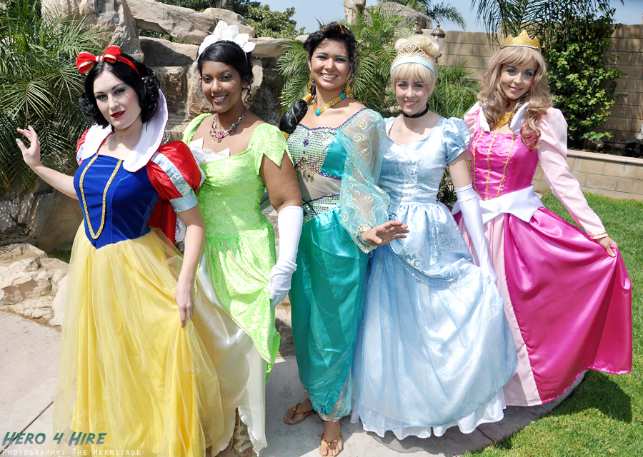 Snow White (Disney Princesses) by VampireKitten | ACParadise.com