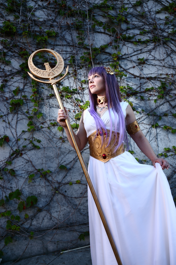 saint seiya athena cosplay