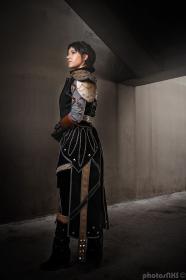 Cassandra Pentaghast from Dragon Age 3: Inquisition  worn by Bur Loire