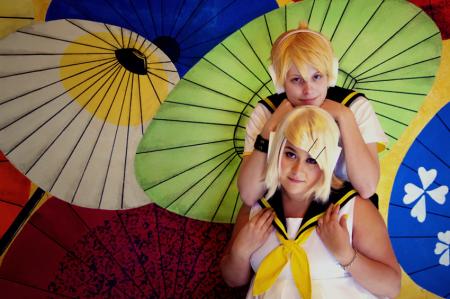 Kagamine Rin from Vocaloid 2 worn by Heza