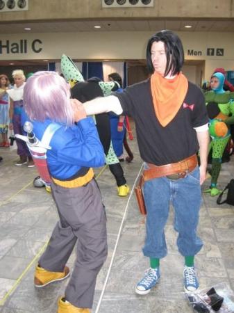 Dragon Ball Android 17 Cosplay Costume