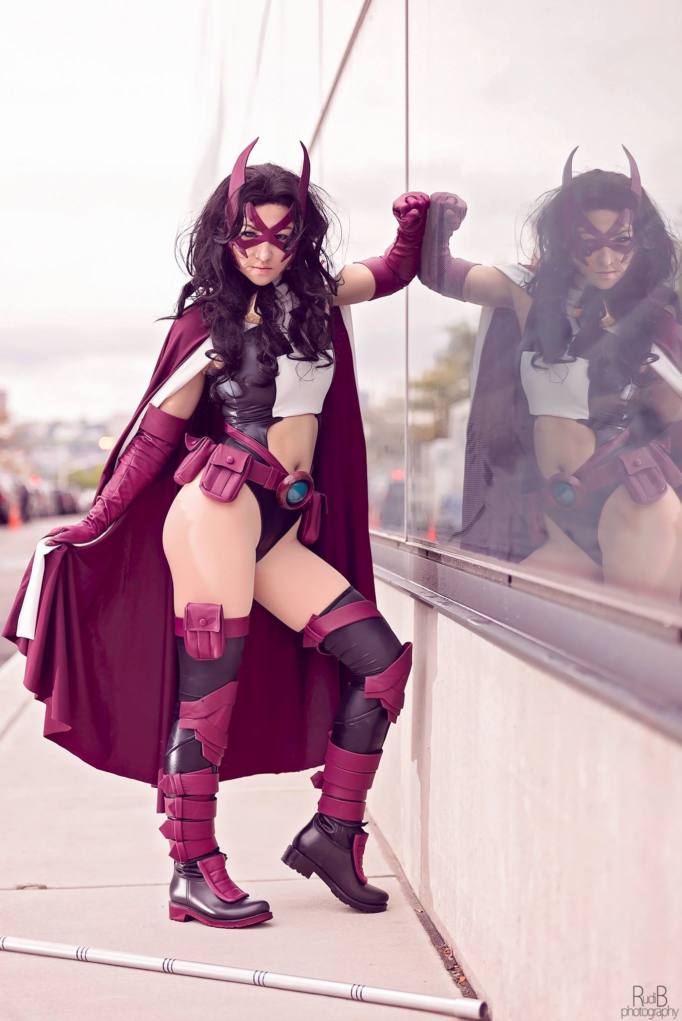 Photo of mostflogged cosplaying Huntress (DC Comics) .
