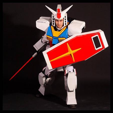 RX-78-2 from Mobile Suit Gundam worn by Gundamer of GR-Project