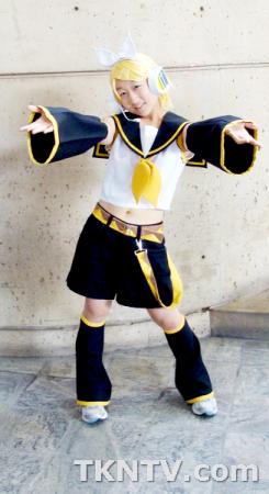 Kagamine Rin from Vocaloid 2 worn by KitsuEmi