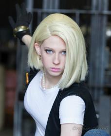 Android #18 from Dragonball Z worn by Artemis Moon