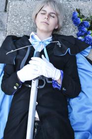 Elliot Nightray from Pandora Hearts