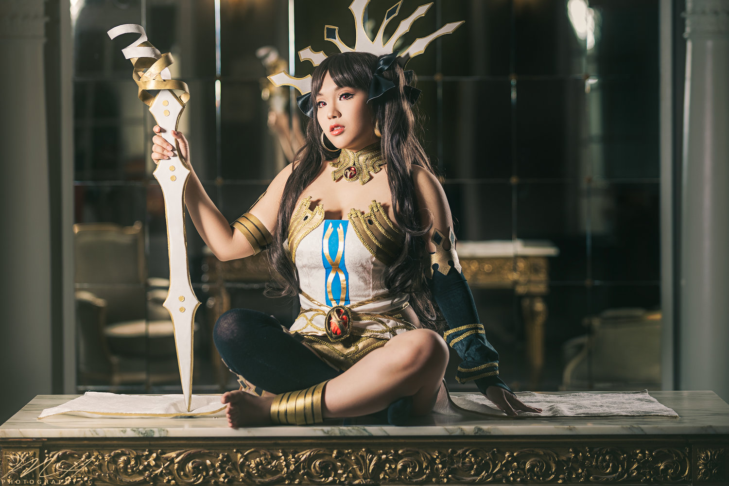 Godly Fate/Grand Order Cosplay Brings Ishtar to Life