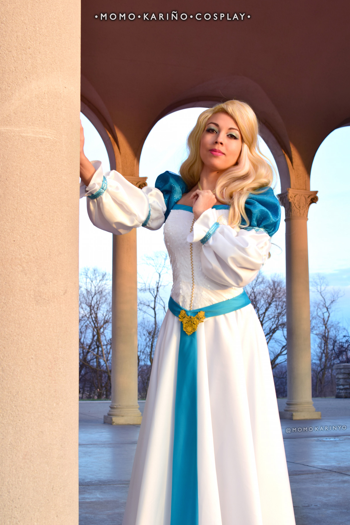 Photo of Momo Karinyo cosplaying Odette (Swan <b>Princess</b>, The) .