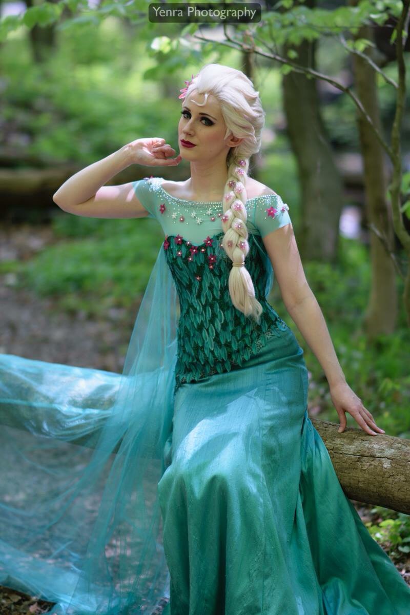 Elsa (Frozen) by Dessi_desu | ACParadise.com