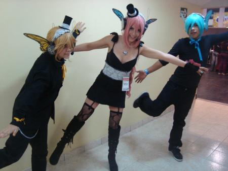  Photo 3