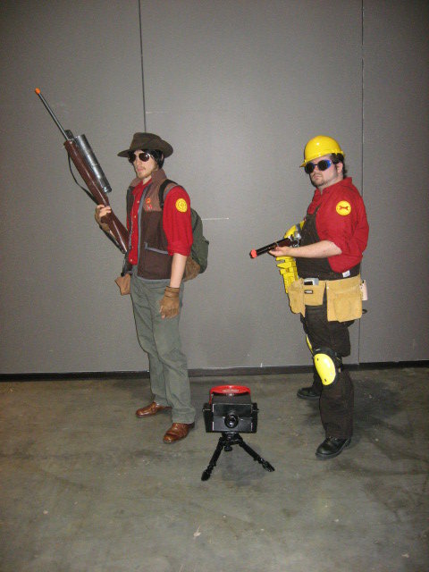 Sniper (Team Fortress 2) cosplayed by HayabusaKnight72.