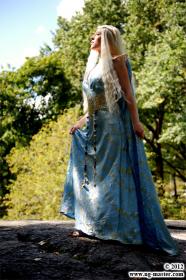Daenerys Stormborn of House Targeryen from Game of Thrones worn by Koneko YourAverageNerd