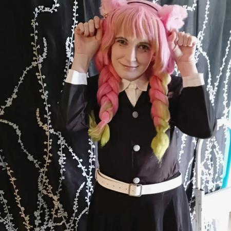 Kanroji Mitsuri from Demon Slayer: Kimetsu no Yaiba worn by lunnontenshi