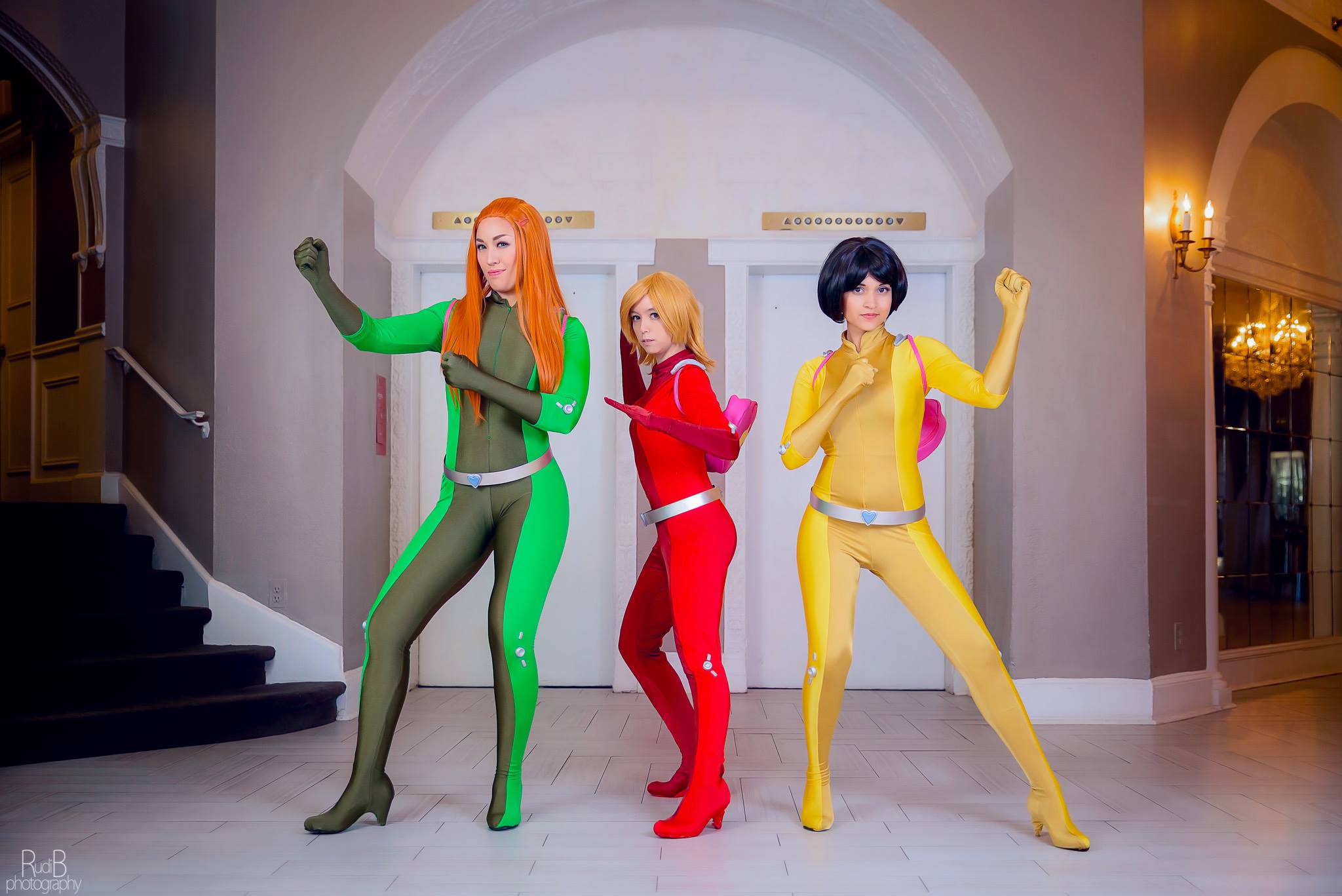 Alex (Totally Spies) cosplayed by DiJi Mon.
