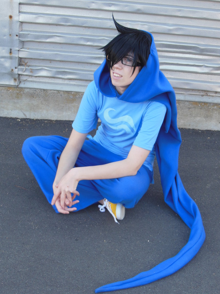 Photo of Spice-hime cosplaying John Egbert (MS Paint Adventures / Homestuck...