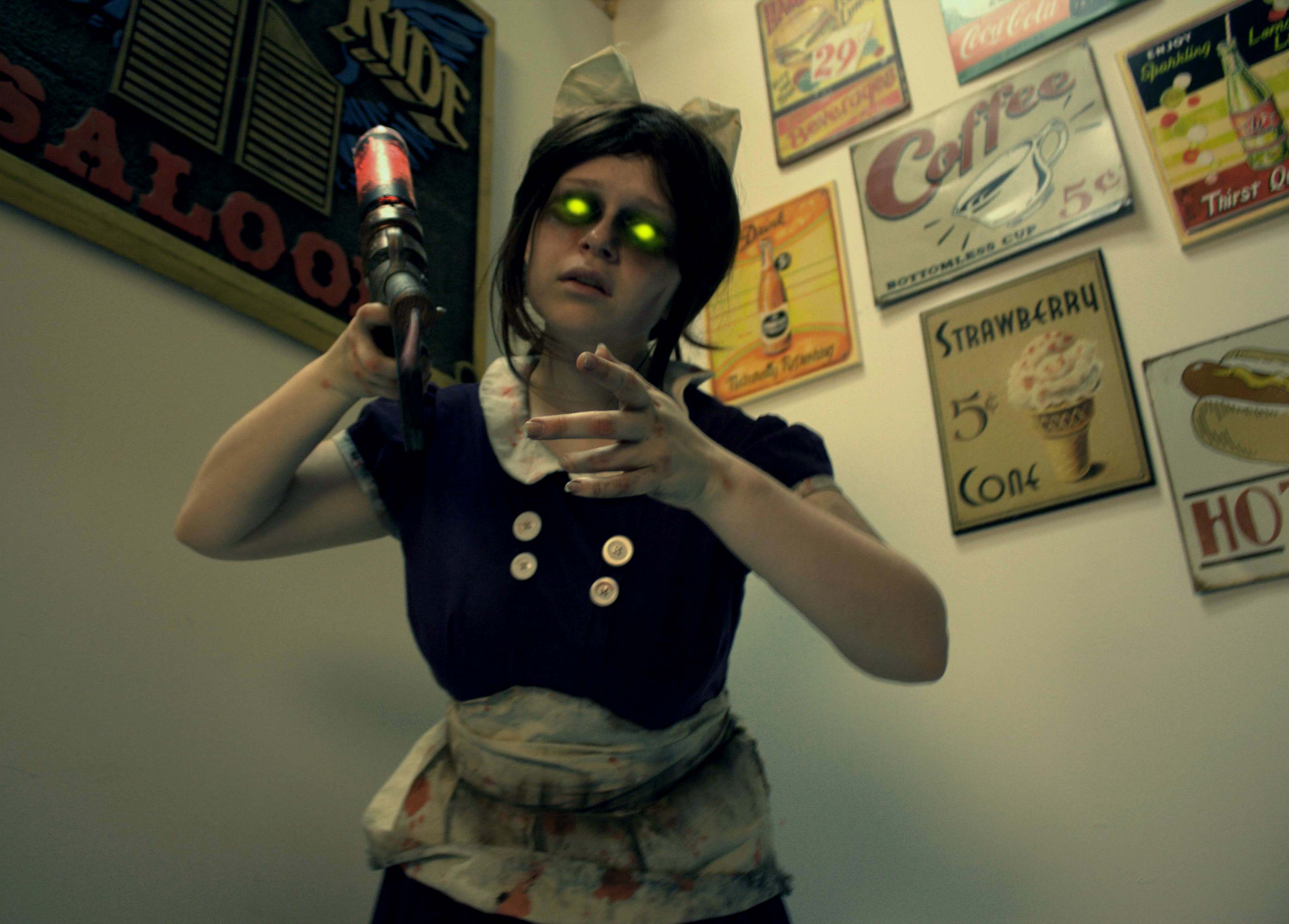 Little Sister (BioShock) cosplayed by Emma Rubini.