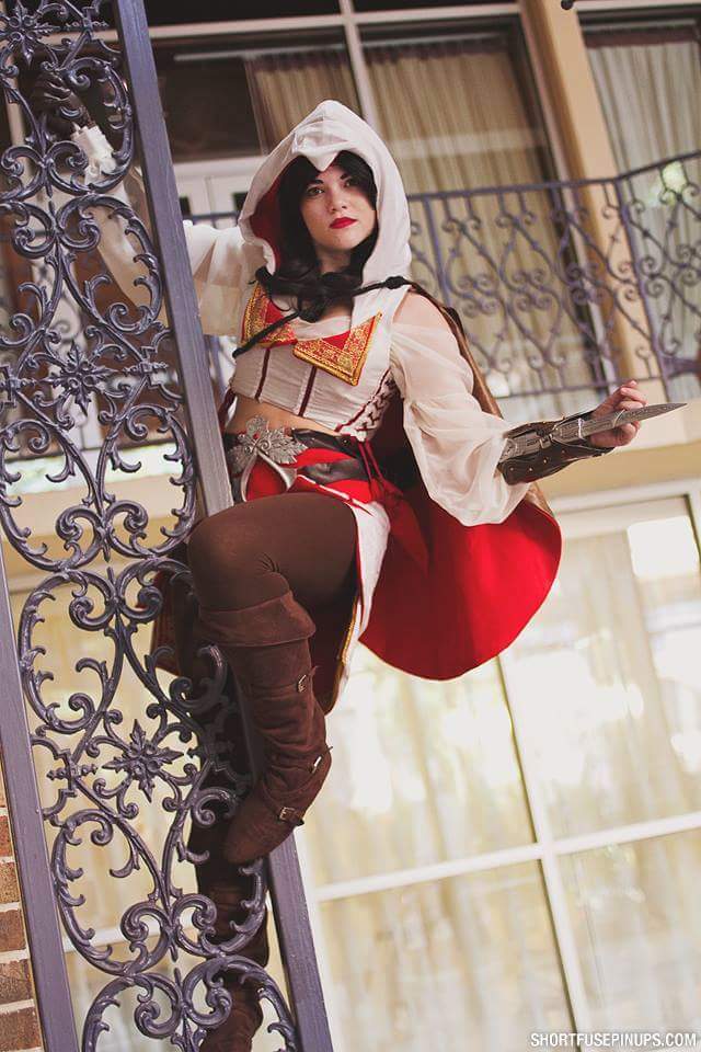 Ezio Auditore Da Firenze Assassin S Creed 2 By Andy Does Cosplay