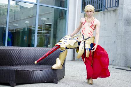 Gilgamesh from Fate/Grand Order worn by Saru Spark